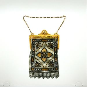 1920's Mandalian Fleur d'Lys Flapper